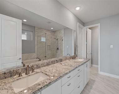 1221 W 19th Street - Photo Thumbnail 20