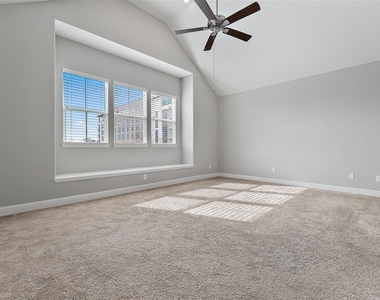 1221 W 19th Street - Photo Thumbnail 18