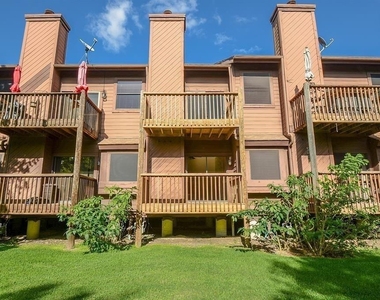 737 Davis Road - Photo Thumbnail 18