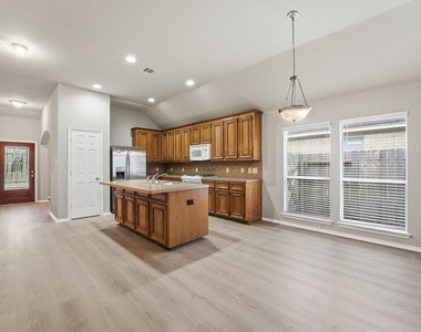 20931 Hamlet Ridge Lane - Photo Thumbnail 8