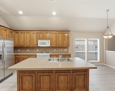 20931 Hamlet Ridge Lane - Photo Thumbnail 7