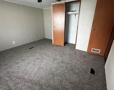 2021 N Battlebell Road - Photo Thumbnail 3