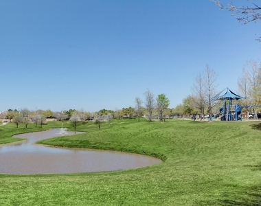 6423 Calgary Woods Lane - Photo Thumbnail 27