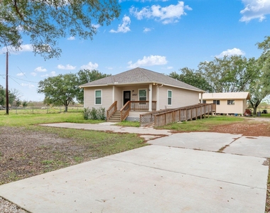 6927 David Street - Photo Thumbnail 2