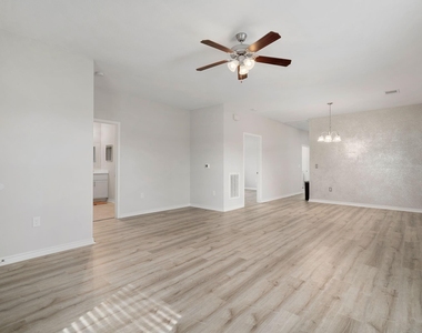 6927 David Street - Photo Thumbnail 9