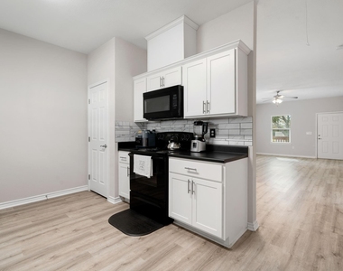 6927 David Street - Photo Thumbnail 11