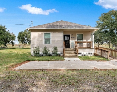 6927 David Street - Photo Thumbnail 3