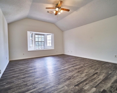11011 Landsbury Court - Photo Thumbnail 19