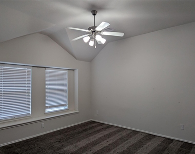13319 Lansdown Street - Photo Thumbnail 8