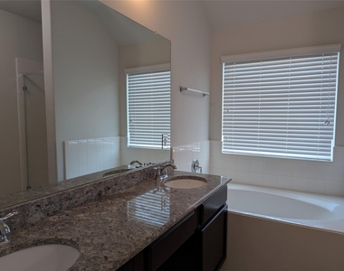 13319 Lansdown Street - Photo Thumbnail 13