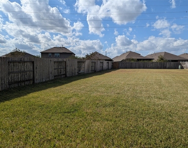 13319 Lansdown Street - Photo Thumbnail 20