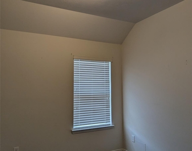 13319 Lansdown Street - Photo Thumbnail 17