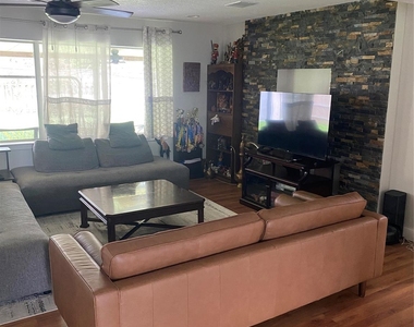 12930 Kimberley Lane - Photo Thumbnail 4