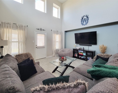 8003 Ecru Lane - Photo Thumbnail 20