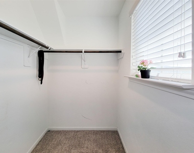 8003 Ecru Lane - Photo Thumbnail 37