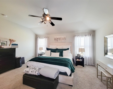 8003 Ecru Lane - Photo Thumbnail 28