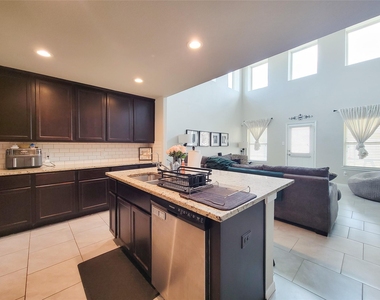 8003 Ecru Lane - Photo Thumbnail 16