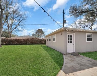 143 Bluebonnet Street - Photo Thumbnail 33