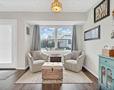143 Bluebonnet Street - Photo Thumbnail 9