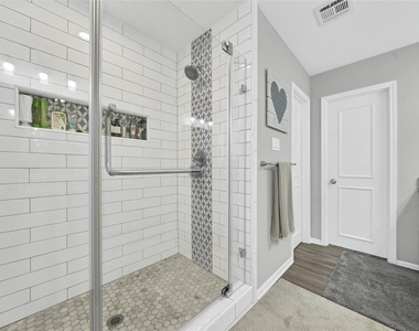 143 Bluebonnet Street - Photo Thumbnail 23