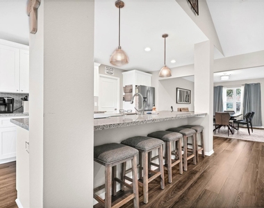 143 Bluebonnet Street - Photo Thumbnail 14