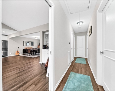 143 Bluebonnet Street - Photo Thumbnail 18