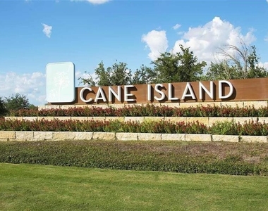 2910 Starling Drive - Photo Thumbnail 17