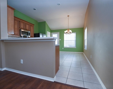 2123 Castle Gardens Lane - Photo Thumbnail 8