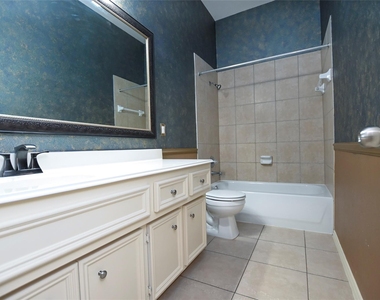 2123 Castle Gardens Lane - Photo Thumbnail 23