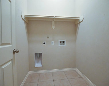 2123 Castle Gardens Lane - Photo Thumbnail 19