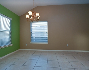 2123 Castle Gardens Lane - Photo Thumbnail 7