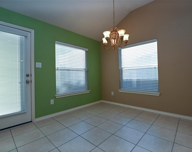 2123 Castle Gardens Lane - Photo Thumbnail 6