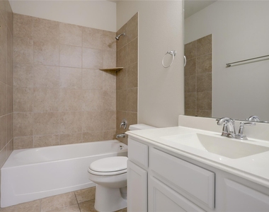606 Sabinal Street - Photo Thumbnail 20