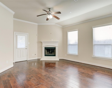 606 Sabinal Street - Photo Thumbnail 12
