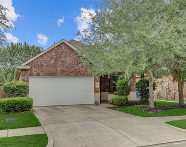 606 Sabinal Street - Photo Thumbnail 1