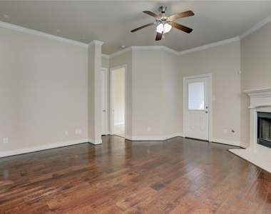 606 Sabinal Street - Photo Thumbnail 14