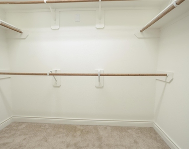606 Sabinal Street - Photo Thumbnail 18