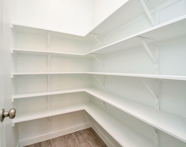 3811 Hermitage Drive - Photo Thumbnail 15