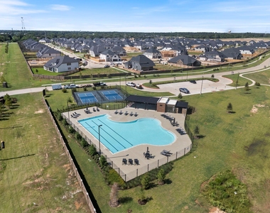 3811 Hermitage Drive - Photo Thumbnail 34