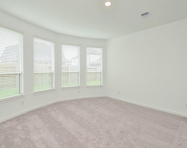 3811 Hermitage Drive - Photo Thumbnail 22