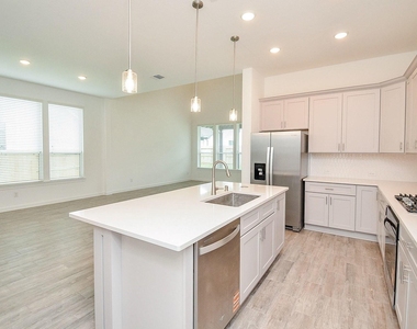 3811 Hermitage Drive - Photo Thumbnail 17