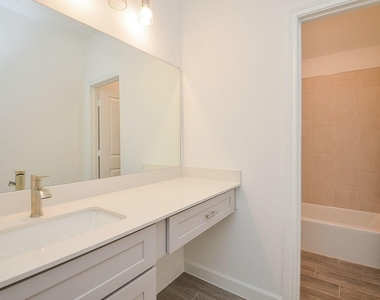 3811 Hermitage Drive - Photo Thumbnail 29