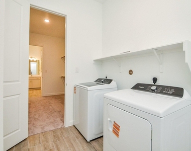 3811 Hermitage Drive - Photo Thumbnail 19
