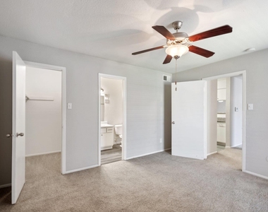 10101 Forum Park Drive - Photo Thumbnail 18