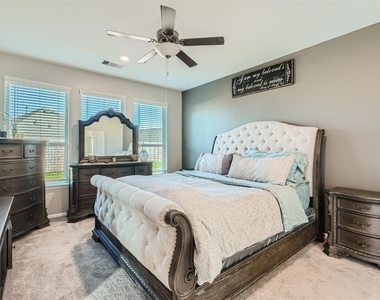 3735 Lion Creek Court - Photo Thumbnail 17