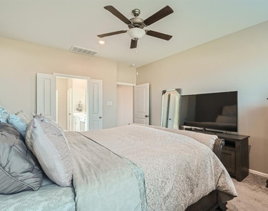 3735 Lion Creek Court - Photo Thumbnail 18