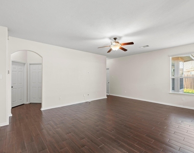 16710 Jelly Park Stone Drive - Photo Thumbnail 6