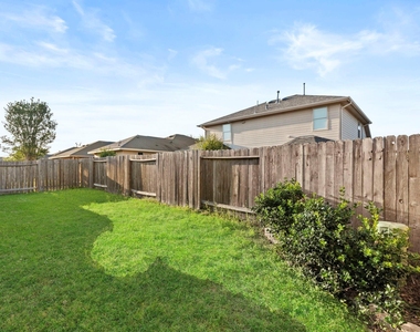 16710 Jelly Park Stone Drive - Photo Thumbnail 4