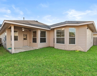16710 Jelly Park Stone Drive - Photo Thumbnail 3