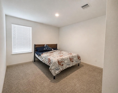 28926 Yukon River Court - Photo Thumbnail 12
